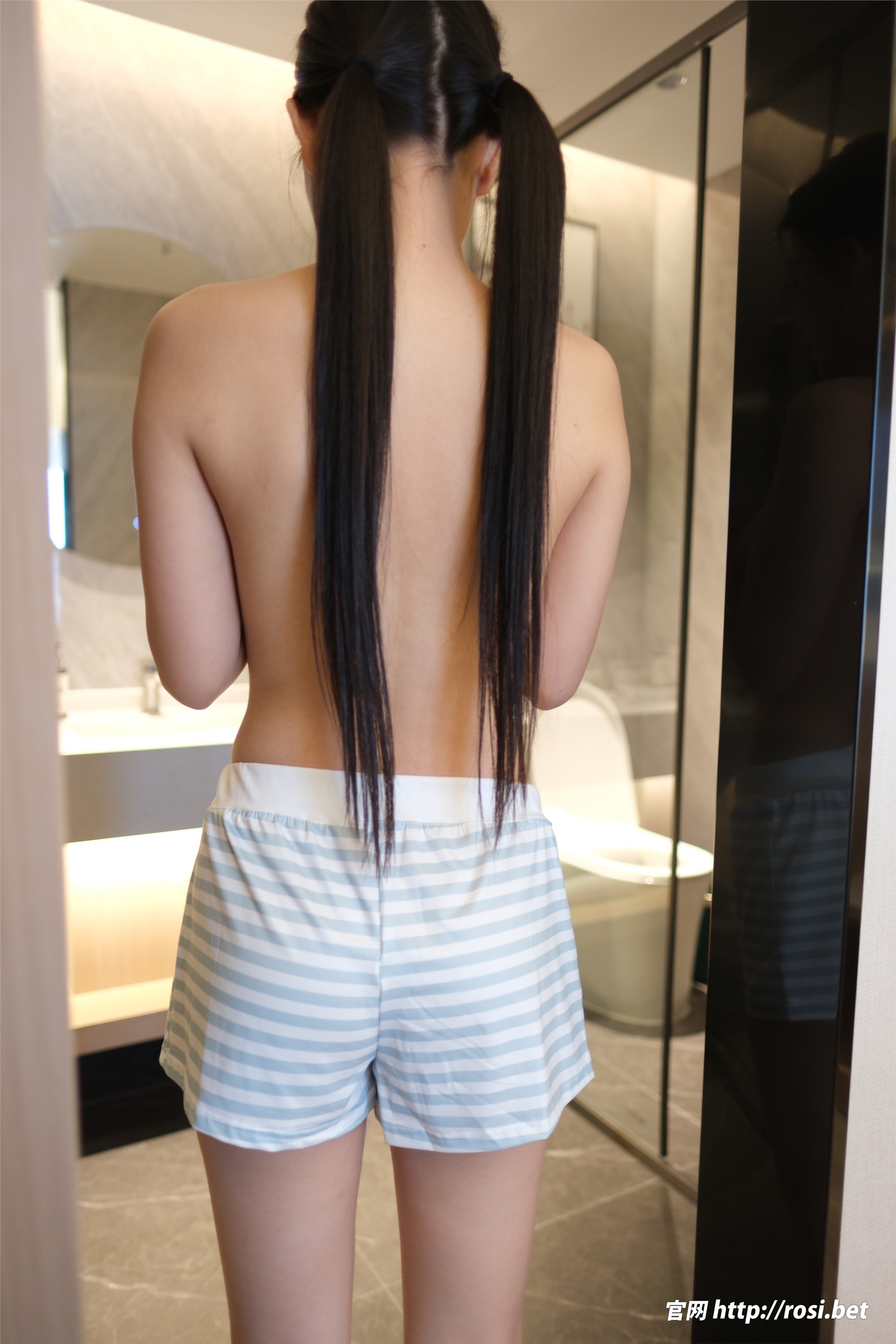 ROSI写真 2026.02.07 NO.5178